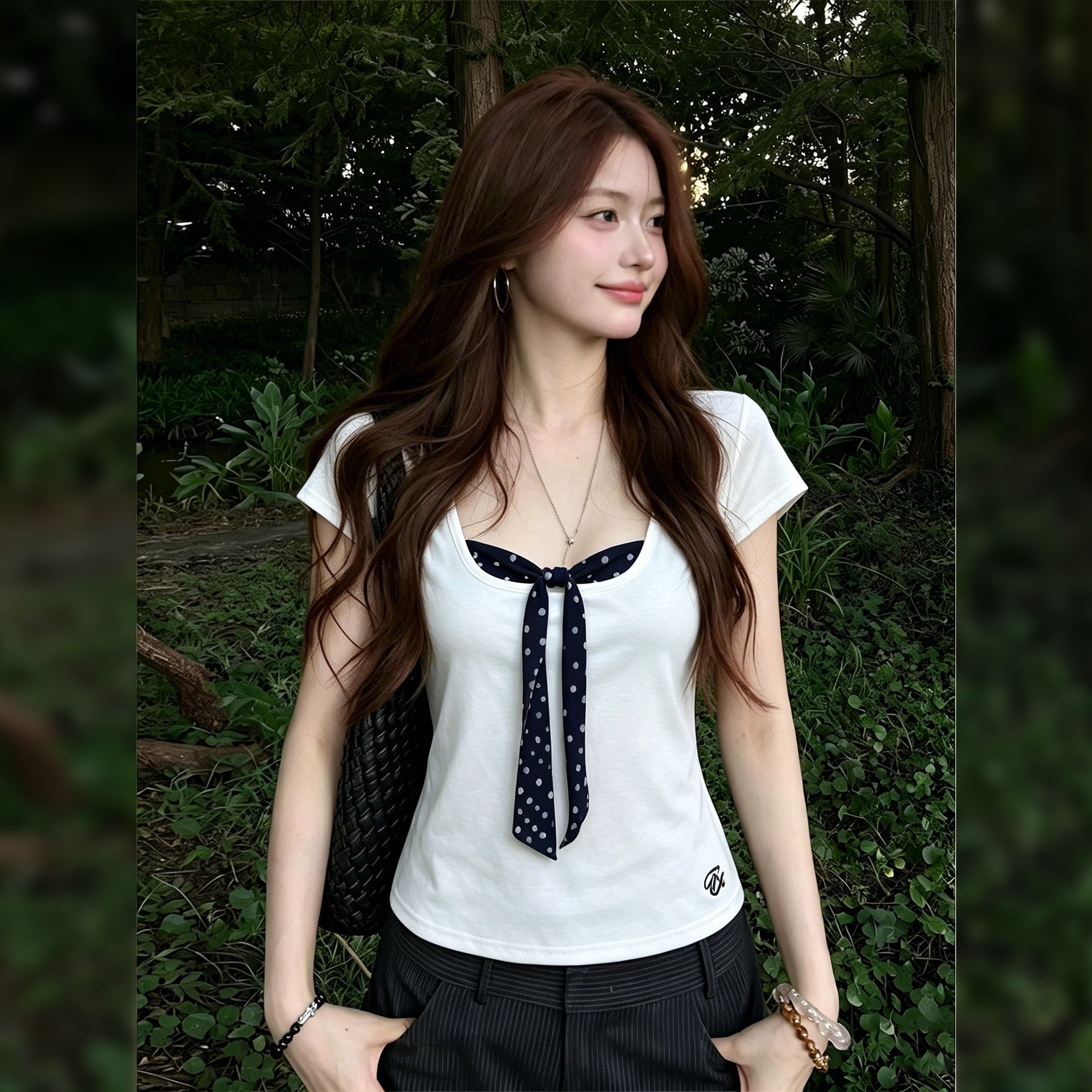 白色波點蝴蝶結裝飾短袖 T 恤女夏季韓系修身顯瘦百搭短款上衣