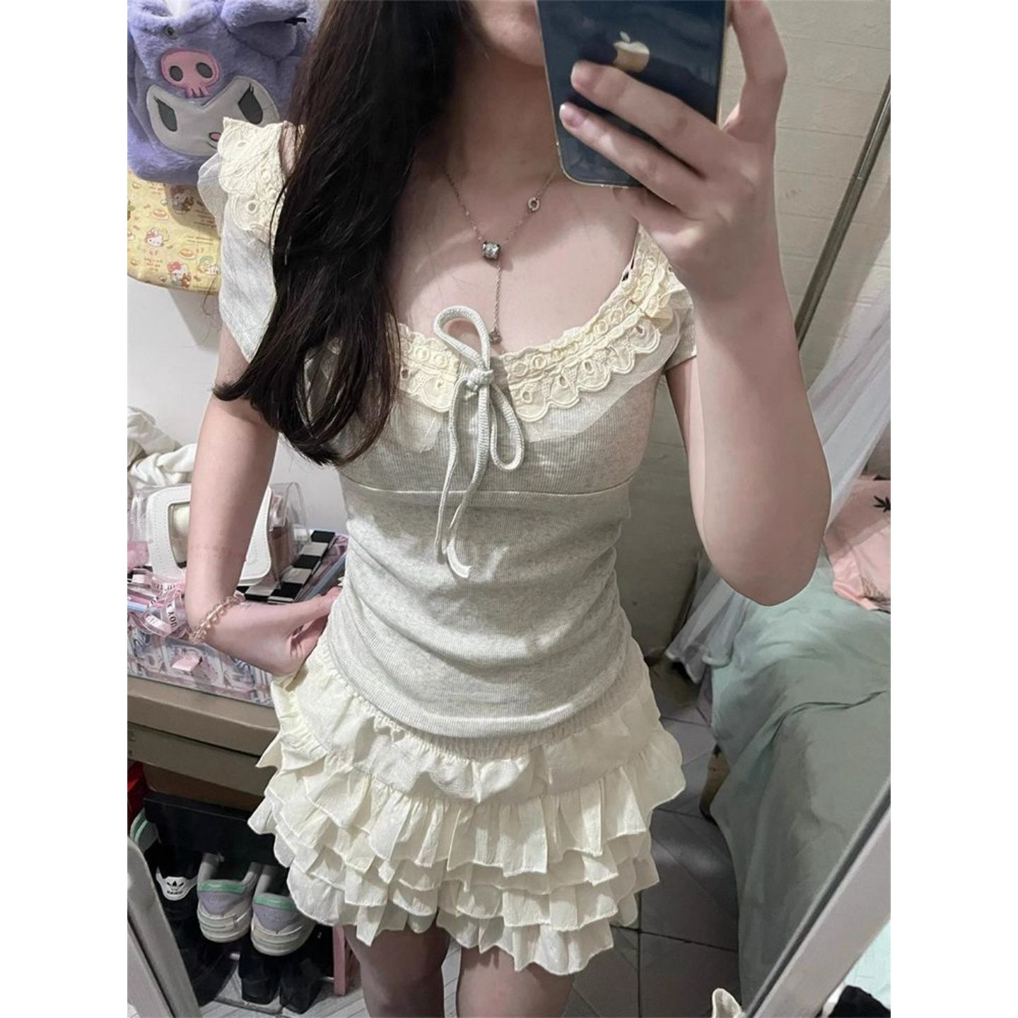 蕾絲方領泡泡袖短袖上衣女夏季溫柔風收腰顯瘦百搭短款上衣