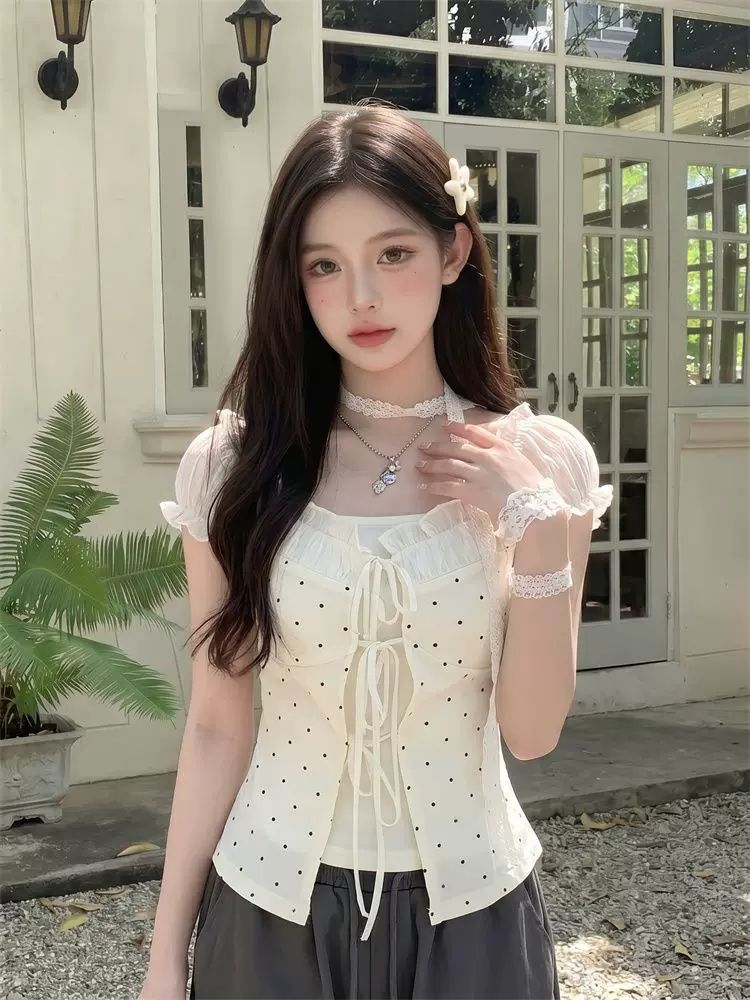 法式波點蕾絲掛脖泡泡袖短款上衣女夏季純欲風修身顯瘦百搭小衫