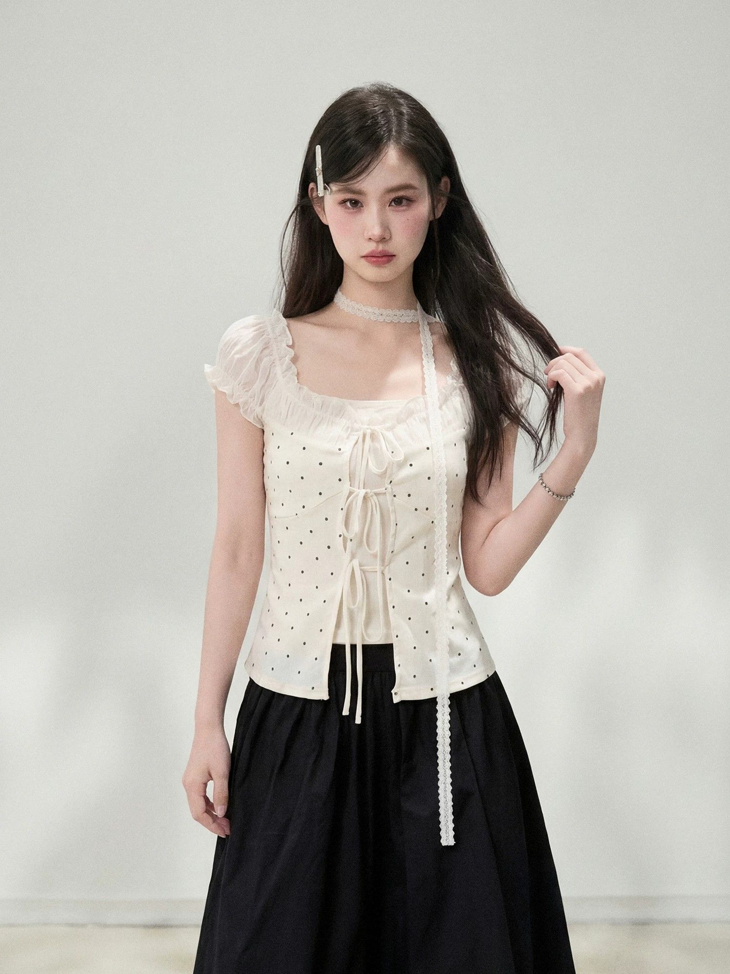 韓系波點蕾絲掛脖泡泡袖短款上衣女夏季純欲風修身顯瘦百搭小衫