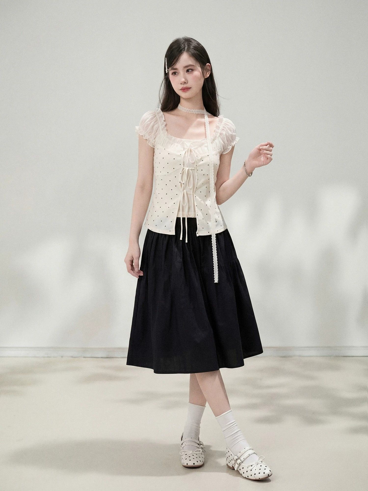 韓系波點蕾絲掛脖泡泡袖短款上衣女夏季純欲風修身顯瘦百搭小衫