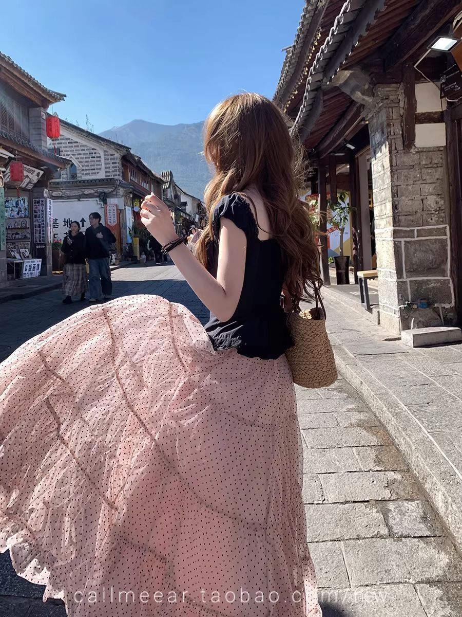 蕾絲拼接木耳邊一字肩襯衫褶皺上衣女夏季露肩小衫襯衫女