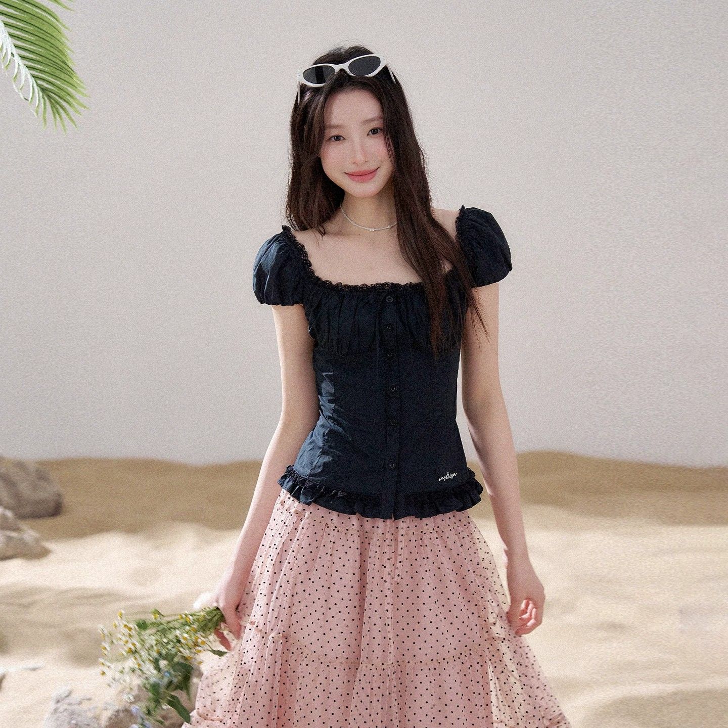 黑色一字肩短款修身背心女夏季辣妹風顯瘦百搭無袖上衣