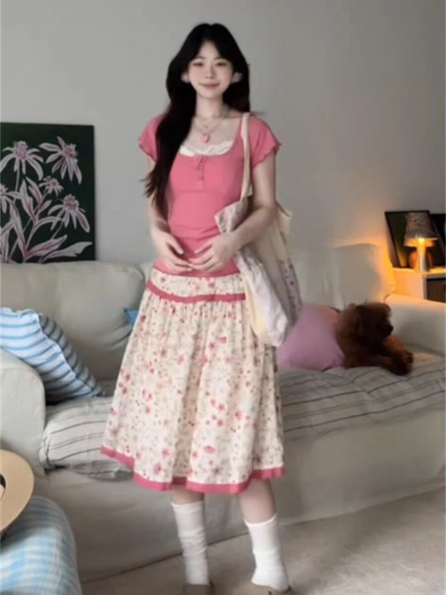 小眾方領木耳邊紐扣短袖T恤女夏季純欲風修身顯瘦百搭短款上衣