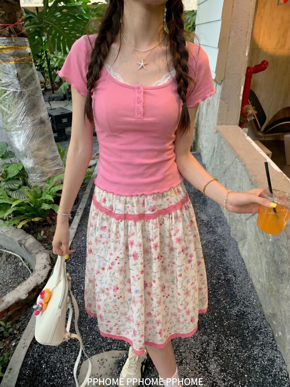 多巴胺方領木耳邊紐扣短袖T恤女夏季純欲風修身顯瘦百搭短款上衣