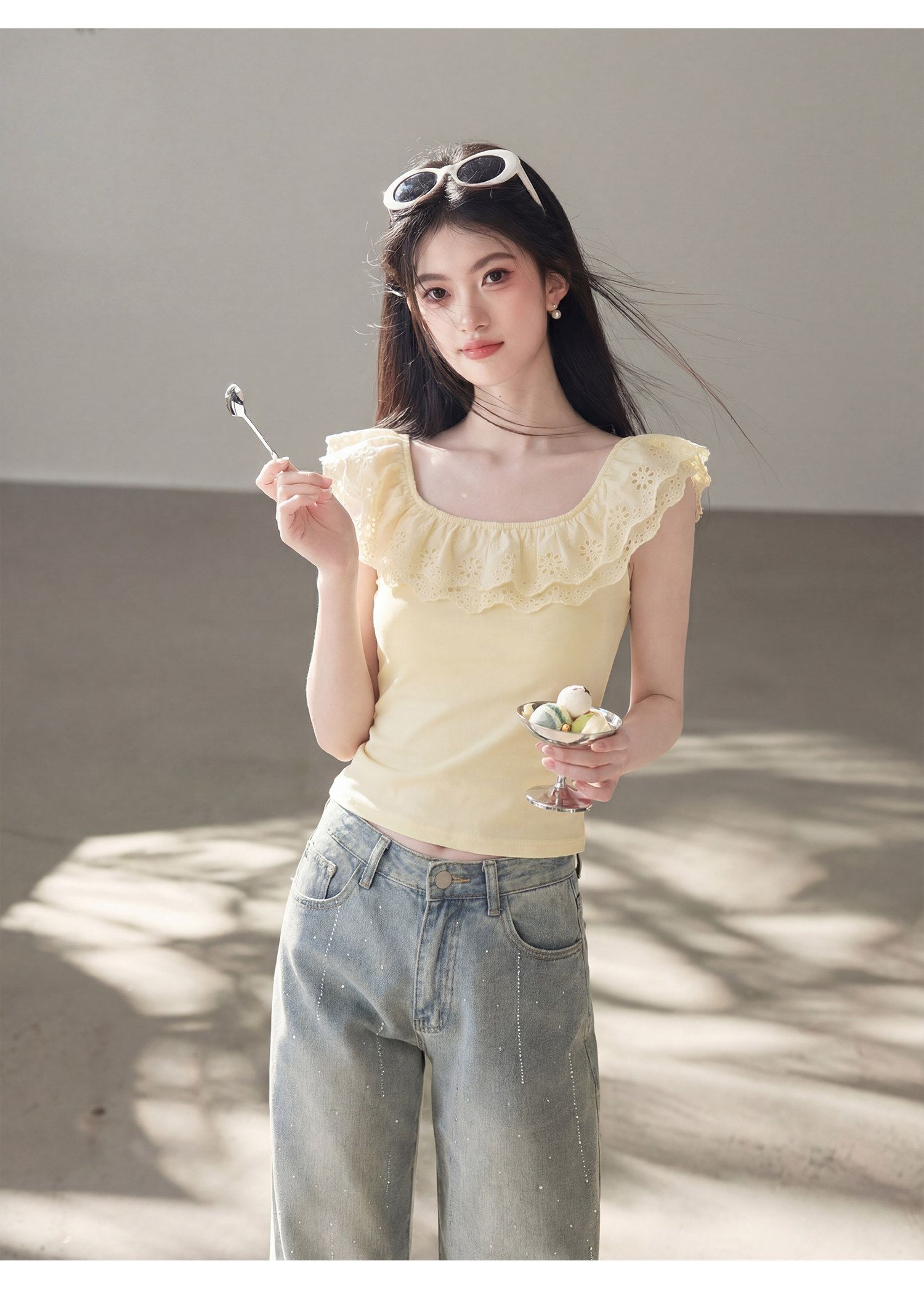 奶黃色方領荷葉邊蕾絲小飛袖女夏季溫柔風修身顯瘦百搭短款上衣