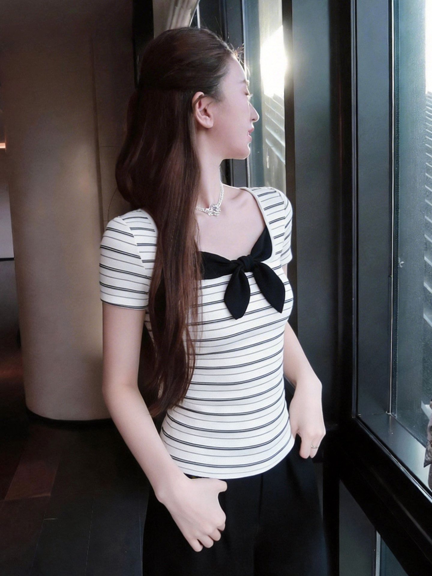 黑白條紋短袖女夏季穿搭撞色拼接領結t恤設計感修身顯瘦上衣
