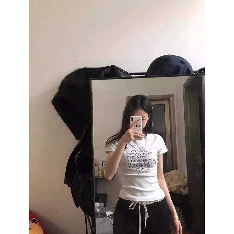 白色蝴蝶結字母印花短袖 T 恤女夏季韓系修身顯瘦百搭短款上衣