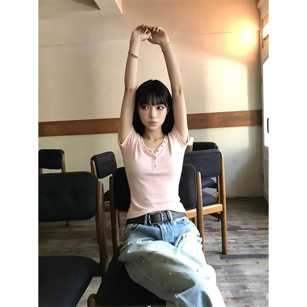 粉色 V領鉚釘亨利扣短袖 T恤女夏季辣妹風修身顯瘦百搭短款上衣