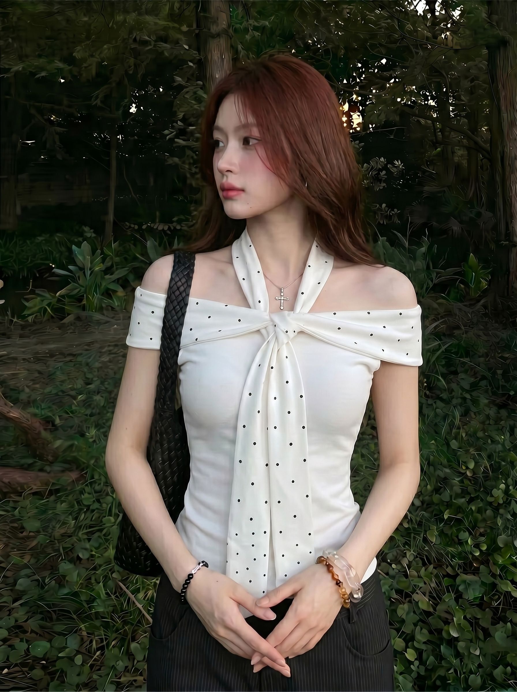 白色波點掛脖一字肩短袖T恤女夏季純欲風修身顯瘦百搭辣妹上衣