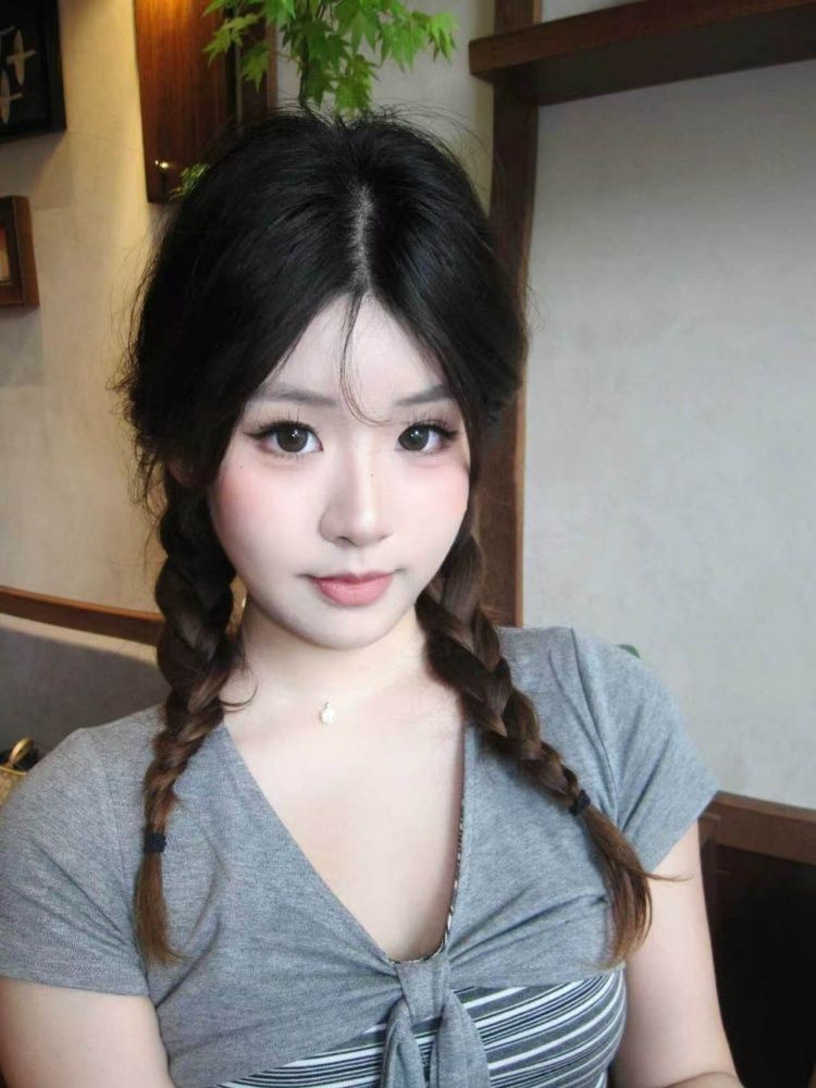 灰色扭結蝴蝶結條紋拼接正肩短袖T恤女夏設計感辣妹修身短款上衣