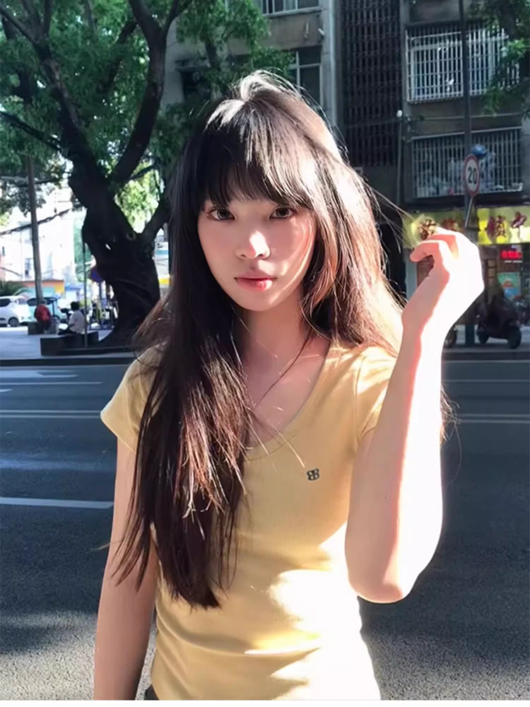 黃色亨利領刺繡短袖 T 恤女夏季修身顯瘦百搭純欲風短款辣妹上衣