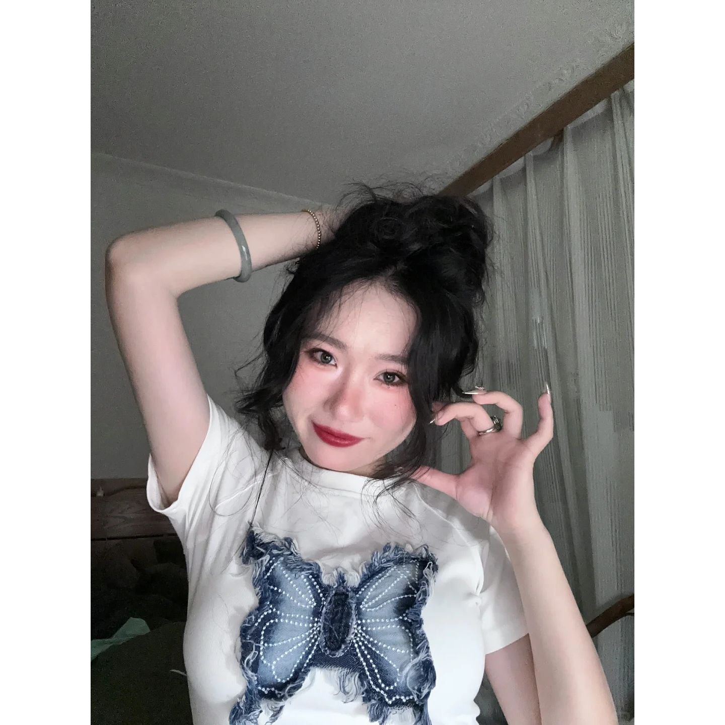 蝴蝶貼布短袖 T 恤女夏季美式辣妹風修身顯瘦百搭短款上衣