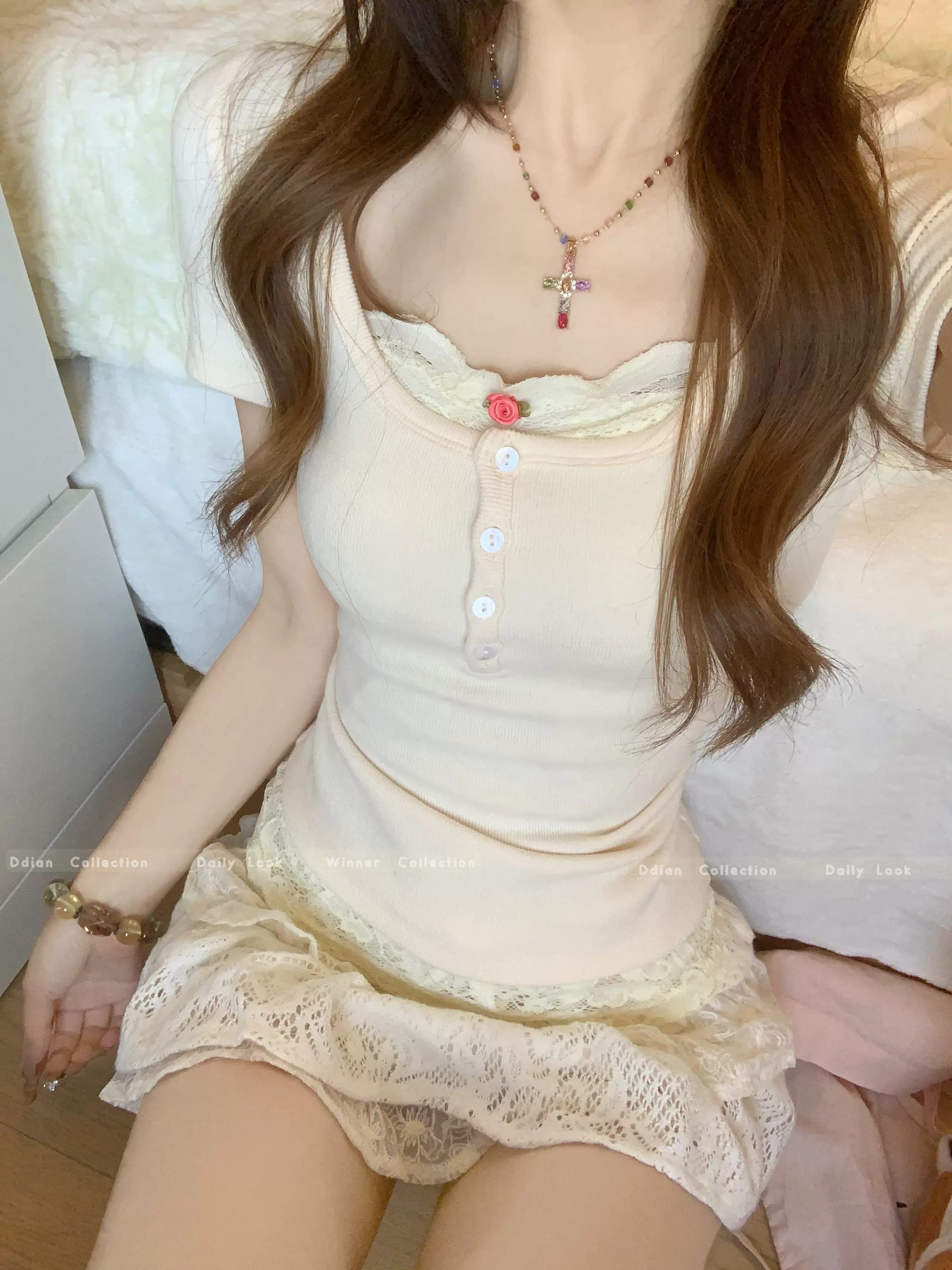 溫柔風假兩件蕾絲拼接短袖t恤女夏季純欲U領內搭正肩上衣
