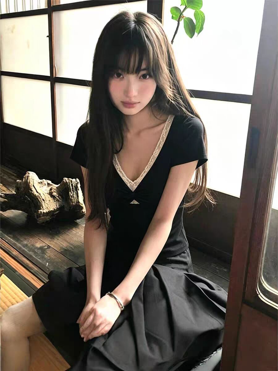 黑色假兩件扭結 V 領短袖 T 恤女夏季純欲風修身顯瘦短款辣妹上衣