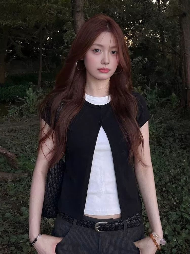 黑白假兩件短袖 T 恤女夏季韓系簡約風開襟紐扣修身短款百搭上衣