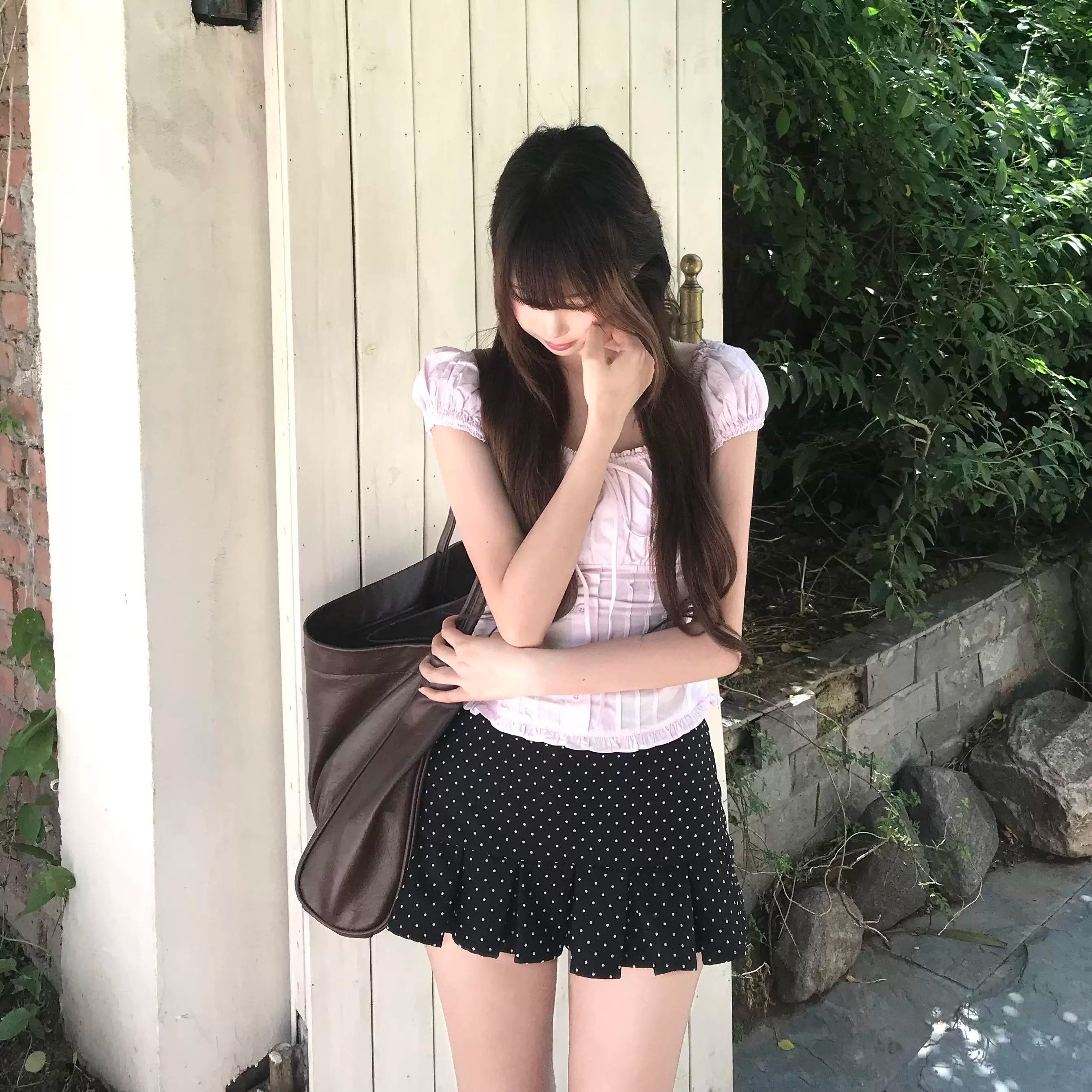 2026法式純欲辣妹穿搭粉色泡泡袖蝴蝶結方領短款襯衫女