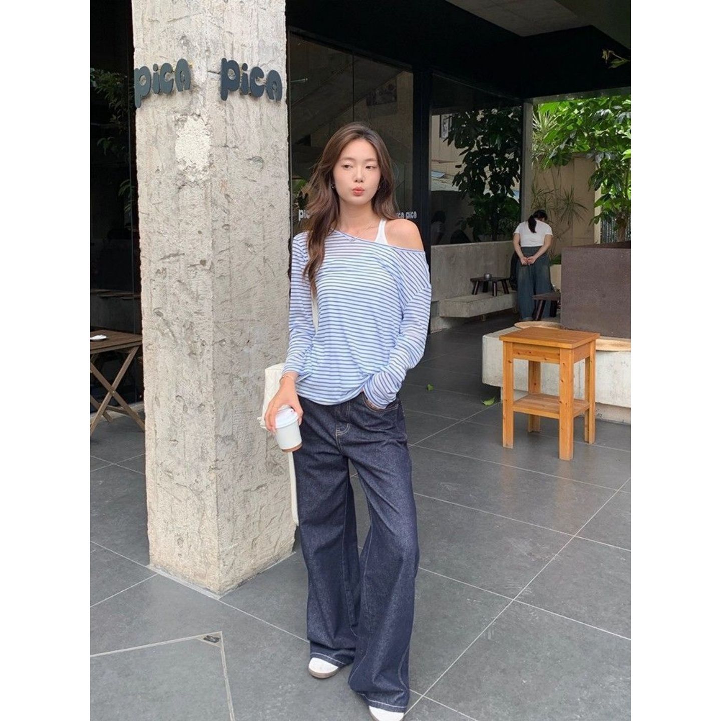 日常溫柔風斜肩條紋寬松防曬罩衫女薄款微透長袖t恤上衣