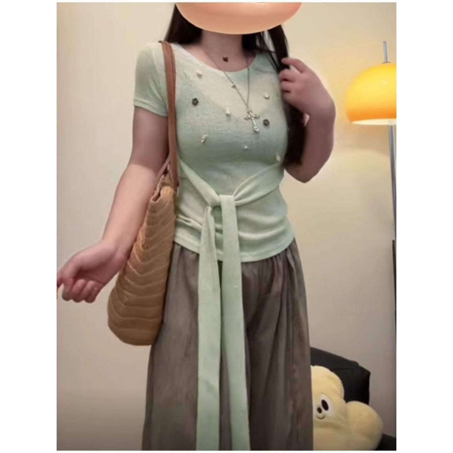 釘珠綁帶收腰短袖 T 恤女夏季不規則系帶修身顯瘦溫柔風短款上衣