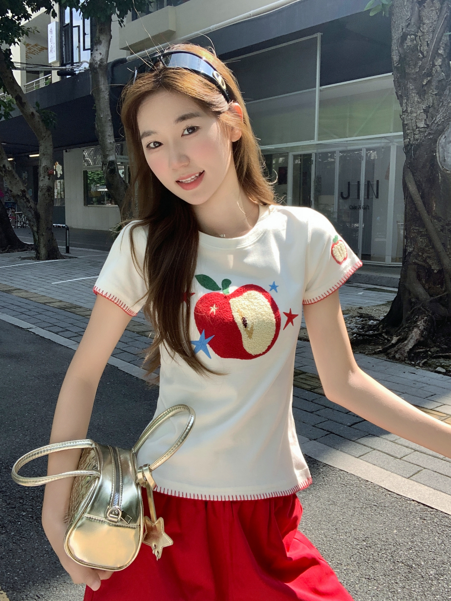 MY11666# 正肩圆领刺绣短袖T恤夏季新款修身显瘦甜辣妹收腰短款上衣女裝貨源服裝批發
