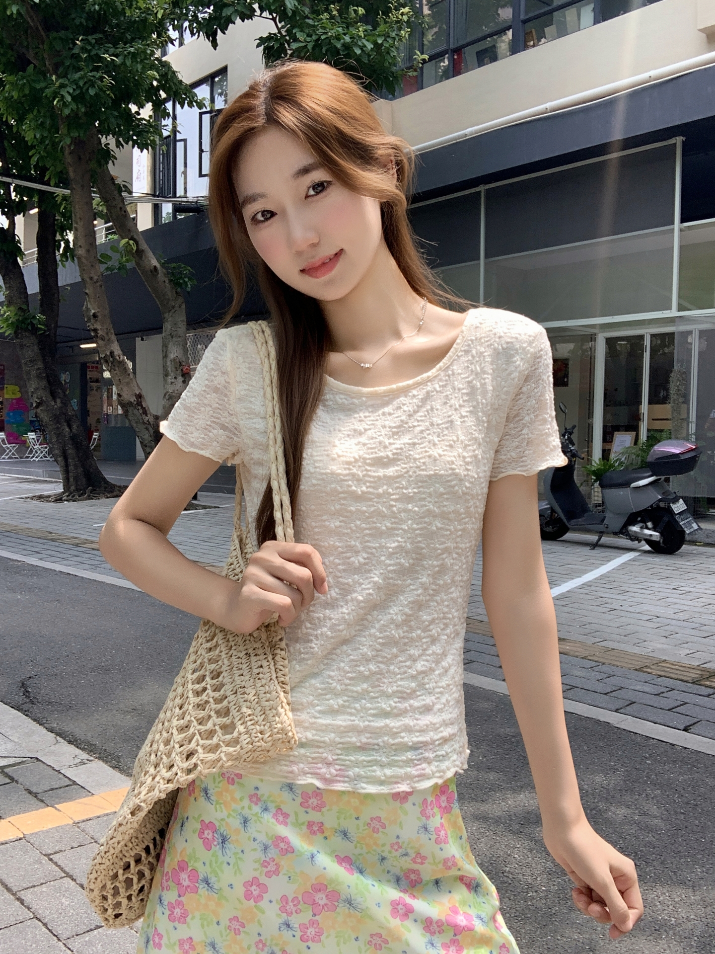 MY11665# 法式褶皱正肩短袖t恤女新款夏季肌理感收腰气质短款别致上衣女裝貨源服裝批發