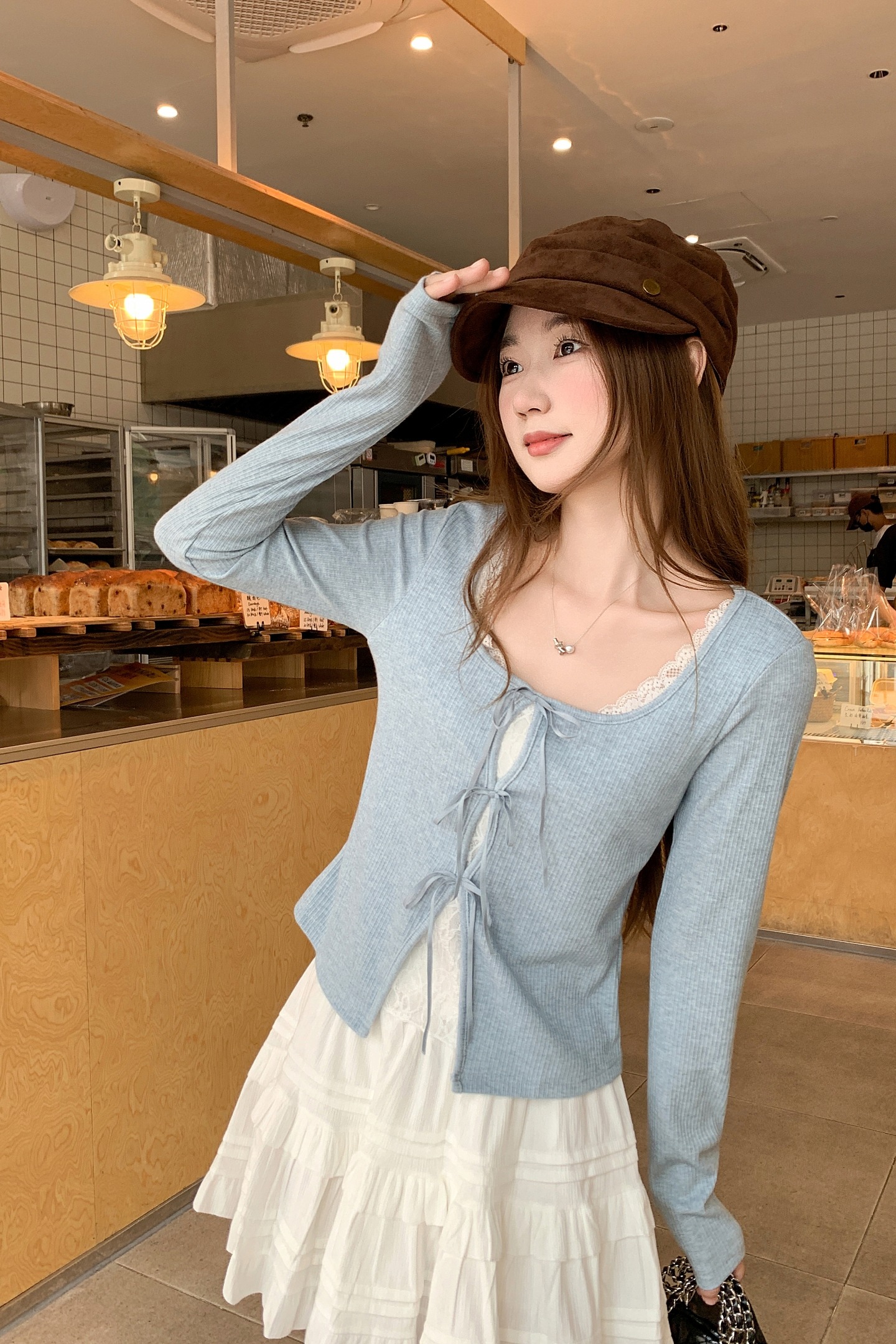 蕾絲拼接假兩件長袖T恤女2025秋冬設計感蝴蝶結系帶短款打底上衣