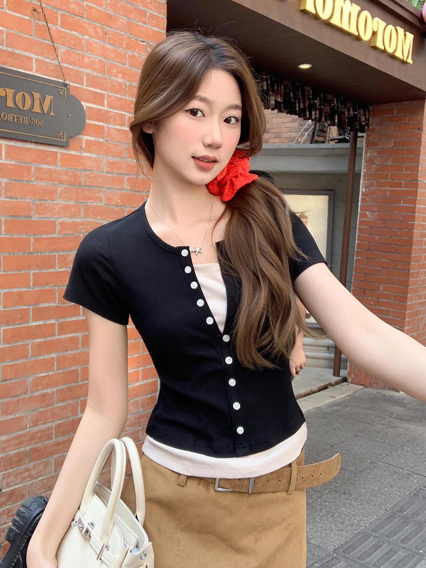 韓系拼接假兩件紐扣短袖t恤女2026新款收腰顯瘦氣質百搭打底上衣