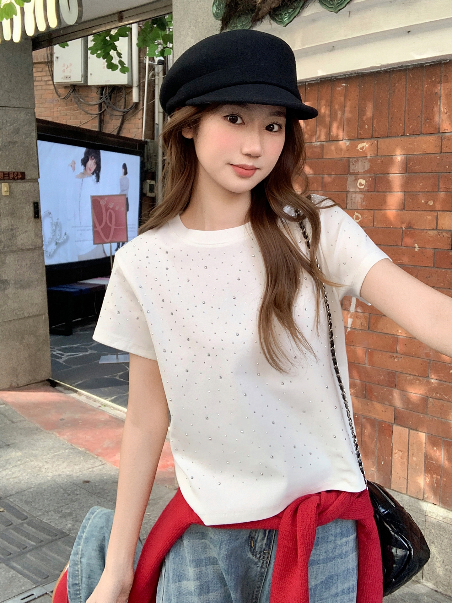 燙鉆圓領正肩白色短袖t恤女2026新款設計感修身顯瘦短款百搭上衣