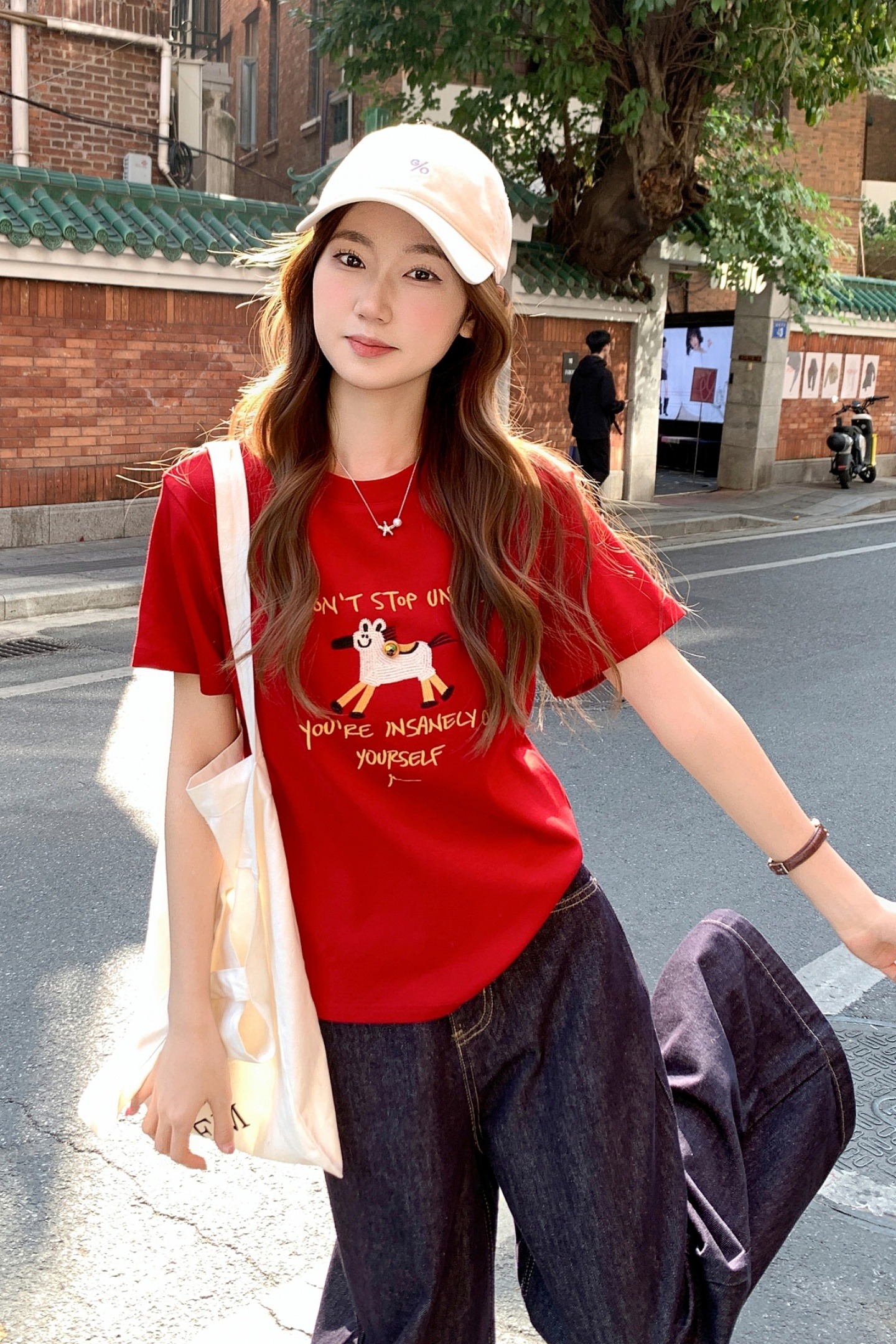紅色圓領正肩卡通刺繡短袖t恤女2026早春新款寬松顯瘦百搭小上衣