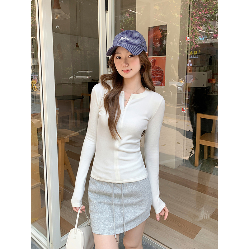 純色簡約圓領長恤打底t恤女2026早春新款韓系時尚修身顯瘦上衣
