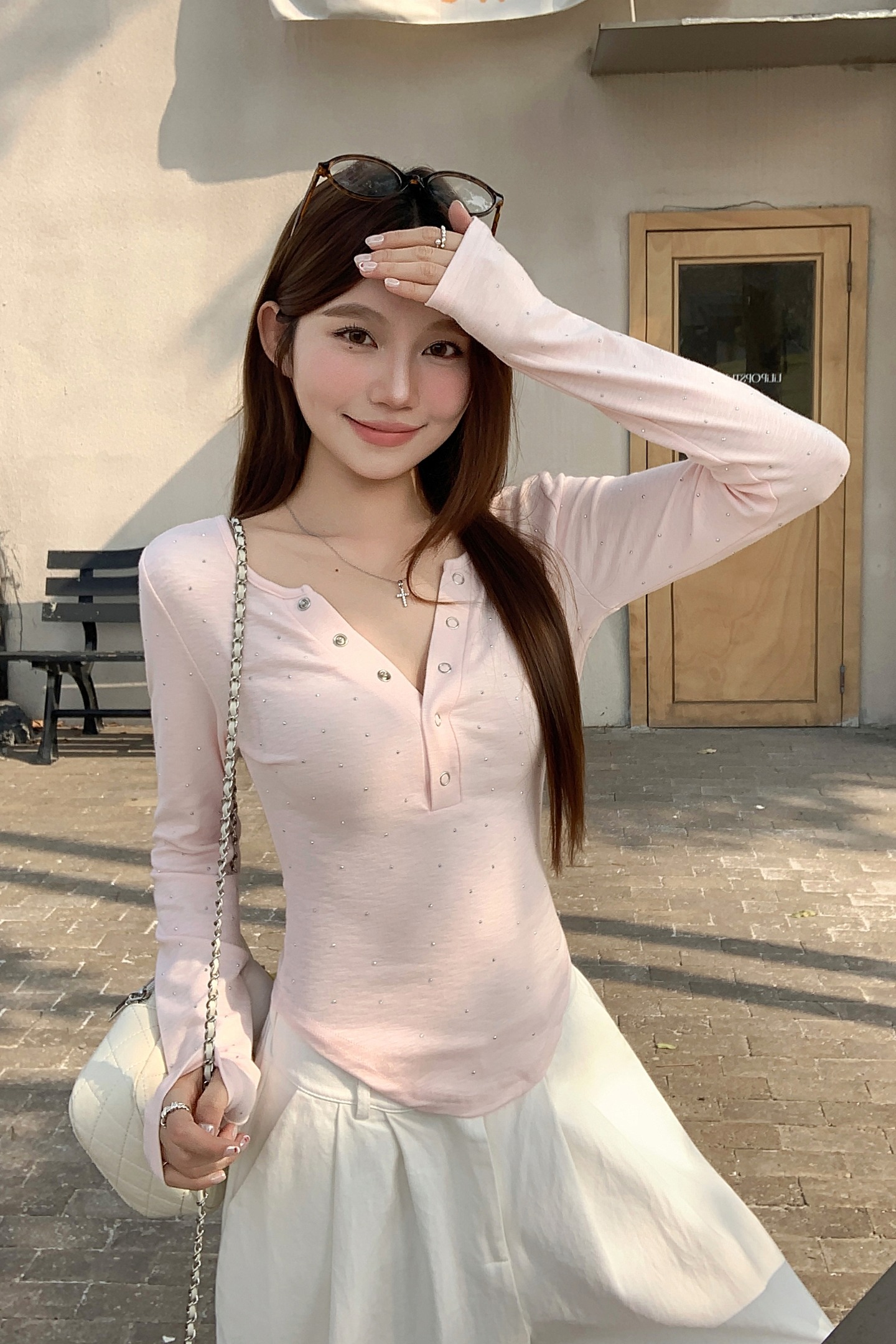 美式復古V領長袖t恤女2026春季新款燙鉆修身顯瘦內搭打底外穿上衣
