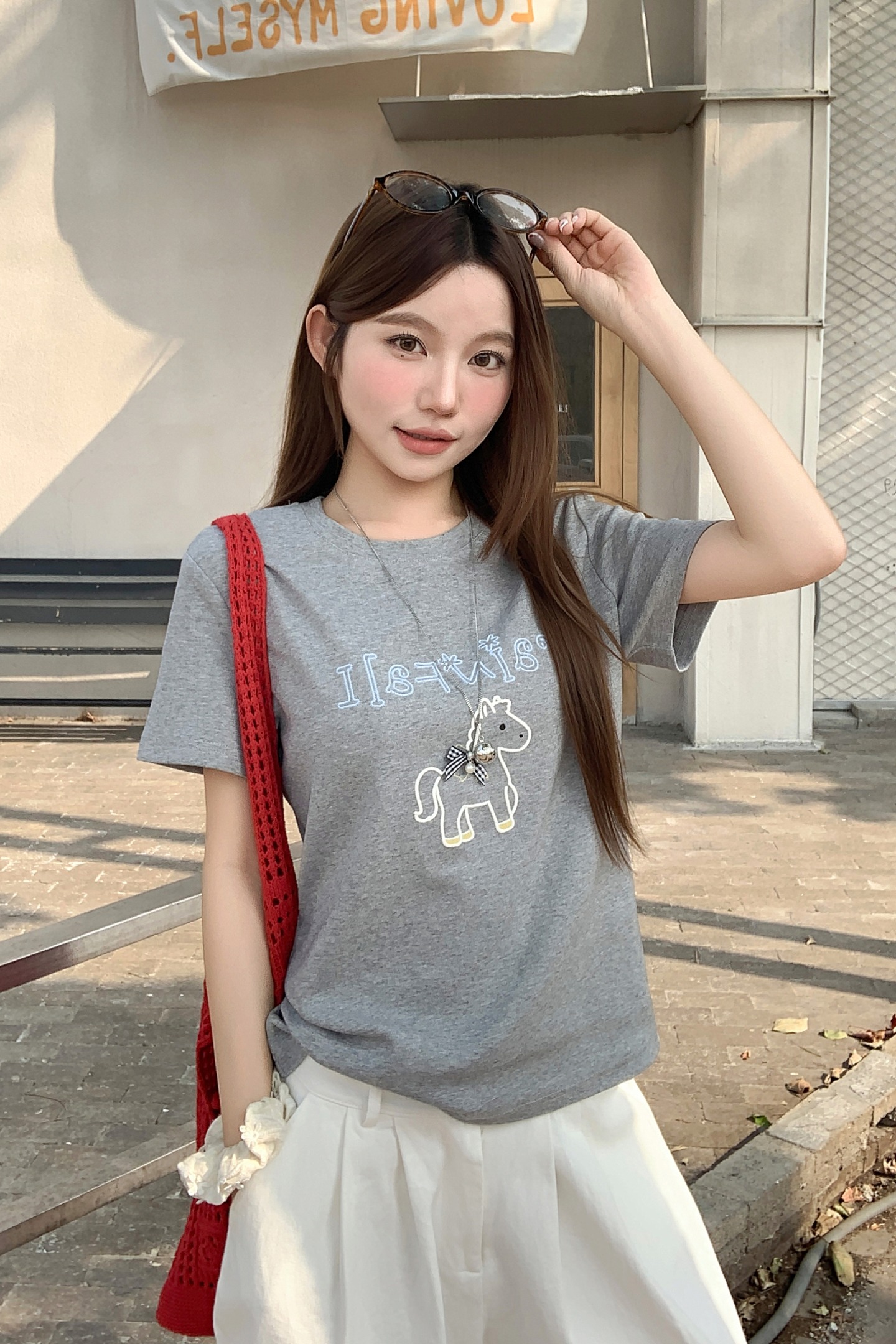 撞色小馬刺繡圓領短袖t恤女2026年夏季新款簡約基礎百搭寬松上衣