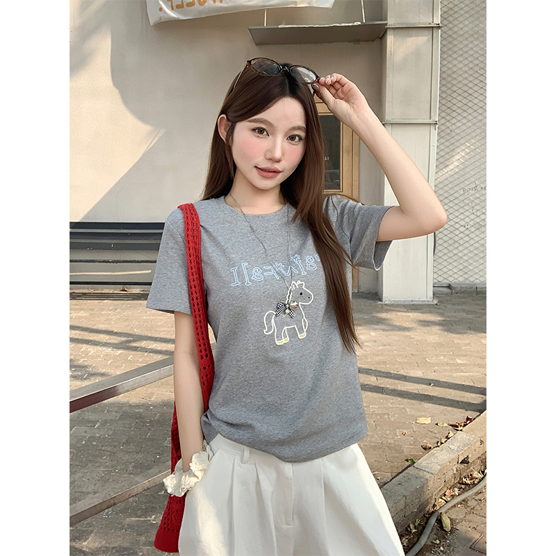 小馬刺繡圓領短袖t恤衫女2026夏季新款韓系簡約百搭寬松遮肉上衣