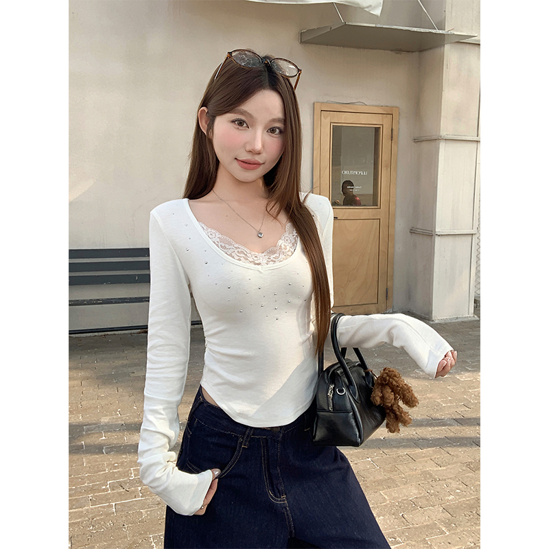 純欲風蕾絲拼接v領長袖t恤女2026春季新款燙鉆收腰顯瘦打底衫上衣