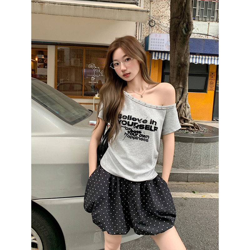 美式辣妹斜肩字母印花短袖T恤女2026夏季新款修身顯瘦短款上衣