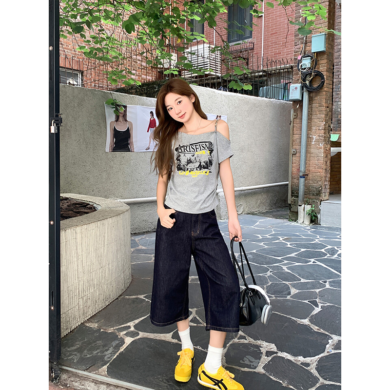 美式印花斜肩短袖t恤女2026新款高級設計感露肩夏日絕美獨特上衣
