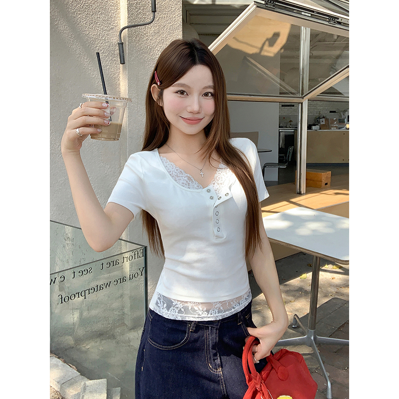 純欲風蕾絲拼接v領短袖t恤女2026夏季新款修身顯瘦簡約百搭衫上衣