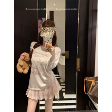 批发实拍实价~少女卡通印花长袖防晒T恤+压褶<b class='q'>蕾丝</b>半身裙温柔风两件套