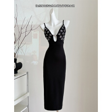 批发实拍 <b class='q'>欧美</b>辣妹<b class='q'>连衣裙</b>烫钻金属配饰长款露肩绷带包臀抹胸裙