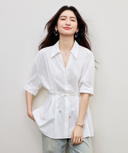 화이트 여성 셔츠 2026 봄 새로운 얇은 스타일 불규칙 반팔 인기 다용도 출퇴근 경력 단색 품격 맨위
