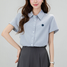 批发白色衬衫女2026年夏季薄款<b class='q'>职业</b>设计感刺绣上衣学院风百搭短袖小衫