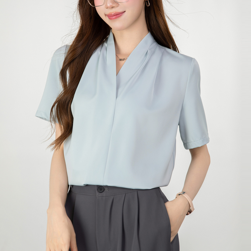 화이트 반팔 여성 셔츠 2026 여름 V넥 여성 경력 품격 출퇴근 다용도 면접 긍정적 인 로드 중 셔츠