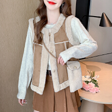 批发实拍皮毛一体马甲2024秋冬新款今年流行羊羔毛马夹外套送包包