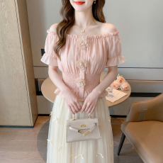 批发2026夏季新款实拍法式温柔风一字肩衬衫女立体花朵收腰雪纺<b class='q'>衫</b><b class='q'>上衣</b>