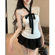 批发3262实拍实价黑白拼色挂脖吊带背心<b class='q'>女</b>2026辣妹抹胸<b class='q'>针织衫</b>上衣