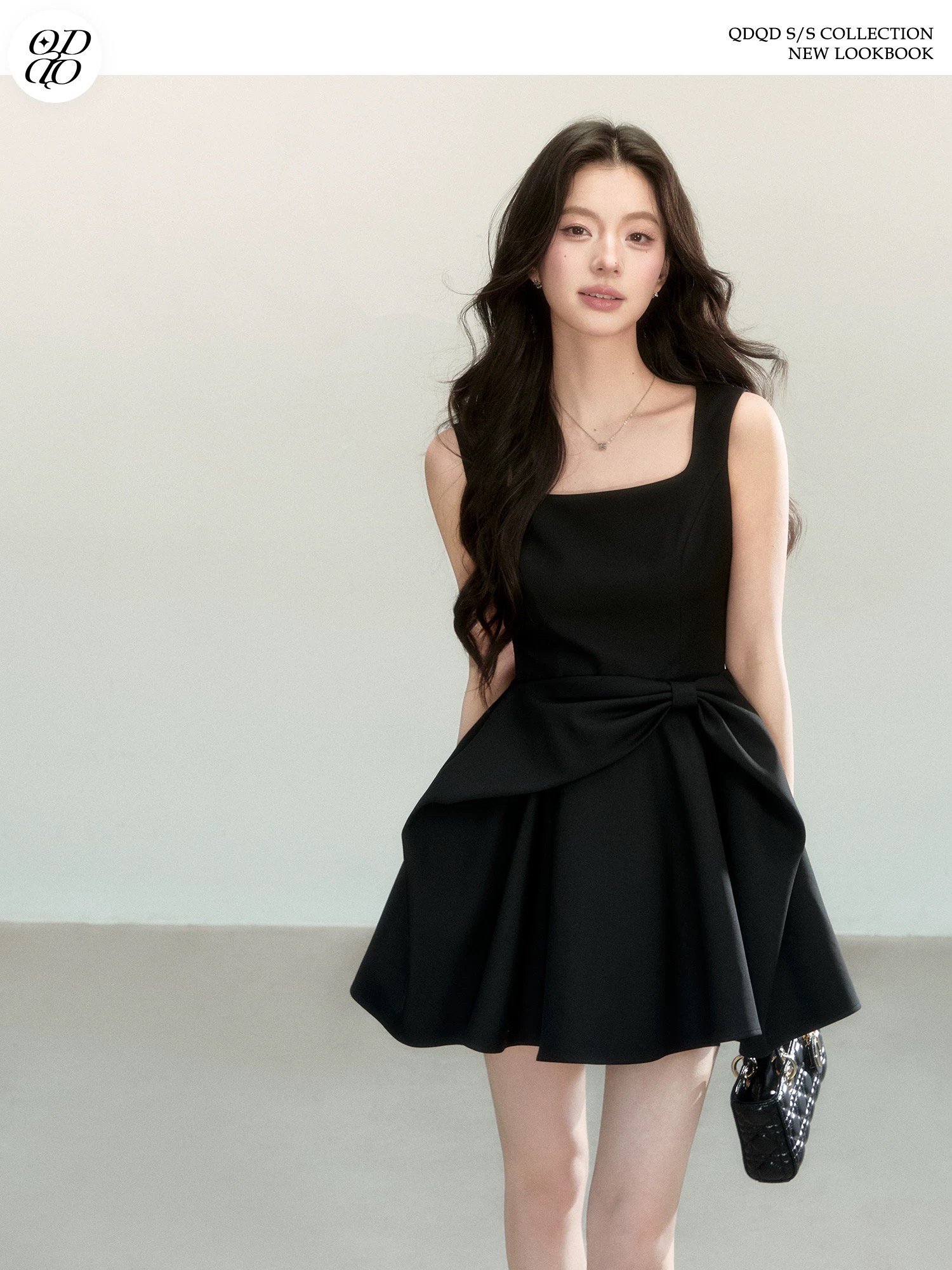qdqd 천 골드 센스 허리 수축 나비 매듭 디자인 센스 드레스 여름 새로운 허리 수축 슬림해 보이는 검정색 멜빵 스커트