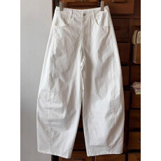 批发<b class='q'>品牌</b><b class='q'>折扣</b>夏季休闲显瘦白色弯刀裤子2025新款宽松慵懒镰刀九分裤女