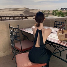 批发法式黑色挂脖<b class='q'>连体裤女</b>夏季高级感海边度假露背连衣裤