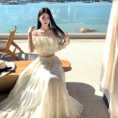 批发新款仙女一字肩设计感上衣高腰<b class='q'>半身裙</b>法式温柔套装显瘦显高两件套