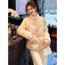 批发周粥粉蝶2025冬季新款盘扣刺绣加绒保暖羽绒服